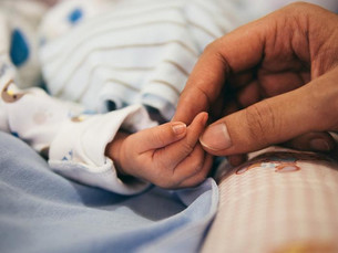 C промежутком в два месяца женщина рожает близнецов в Румынии