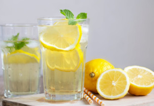 вода лимон